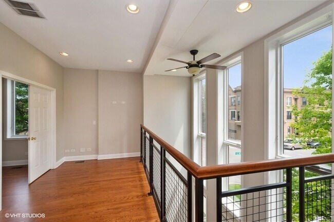 Photo - 1458 N Artesian Ave