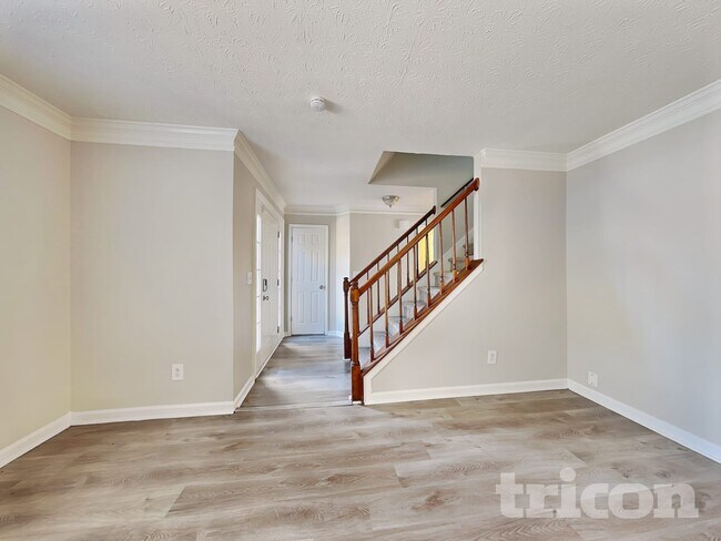Photo - 1454 Glenfield Dr