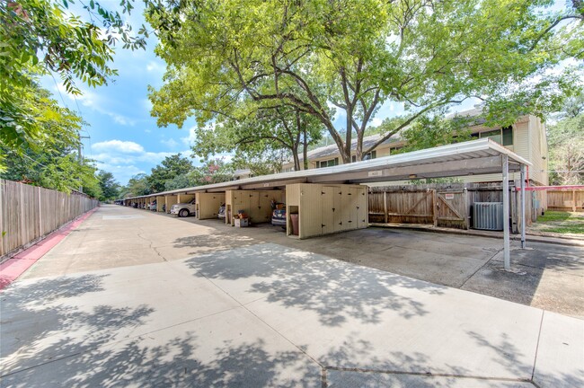 Photo - 824 Wax Myrtle Ln
