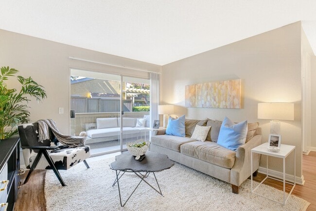 Torrey Pines Apartment Homes