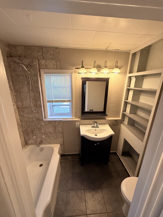 Photo - 2703 Hull Ave