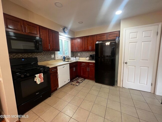 Photo - 50 Whalepond Rd