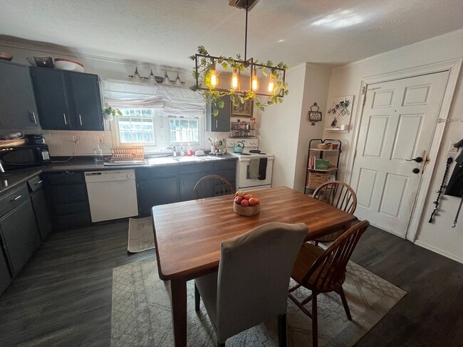 Photo - Charming East Nashville Home, 3 Bedrooms/3 baths, fenced yard