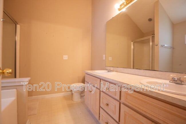 Photo - 7240 Midland Chase Loop