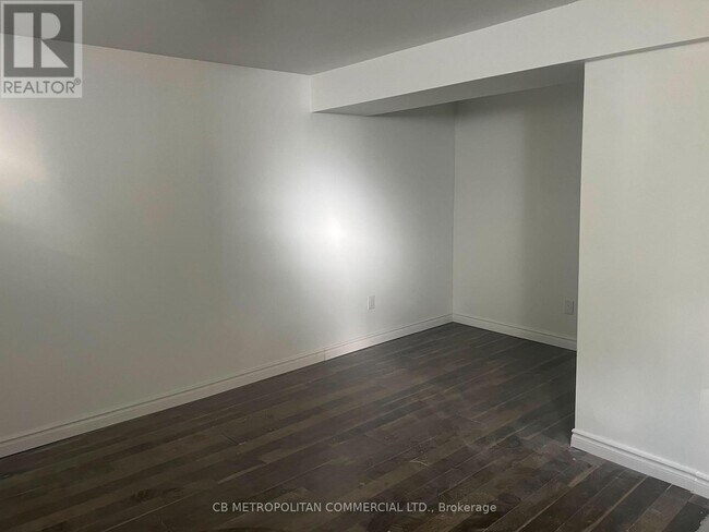Photo - 110 Marcella St