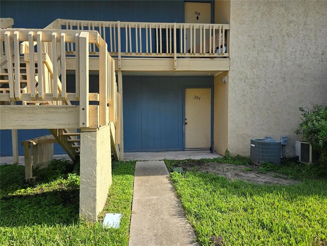 Photo - 2811 SW Archer Rd Condo Unit X-207