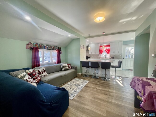 Photo - 368 Lakewood Rd