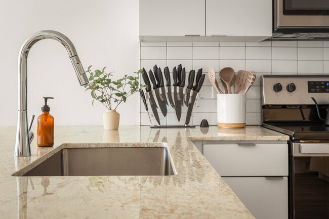 100WCatalina111 - Aspire Park Central