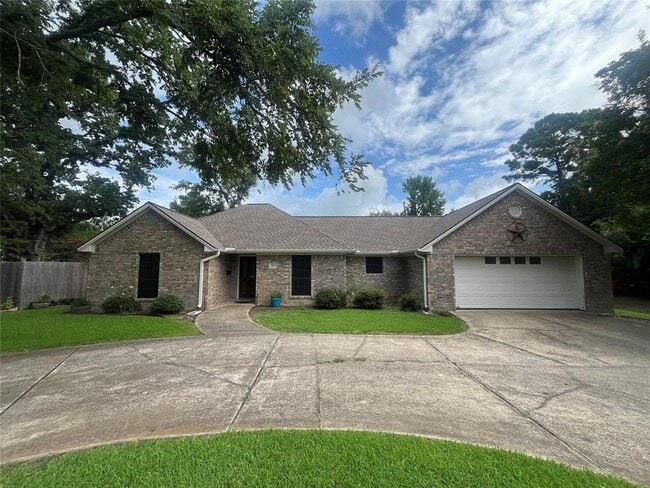 Photo - 103 Brittany Ln House