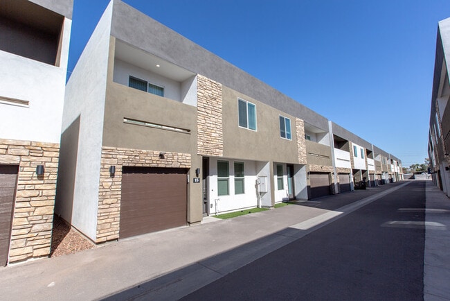 Building Photo - JC lifestyles