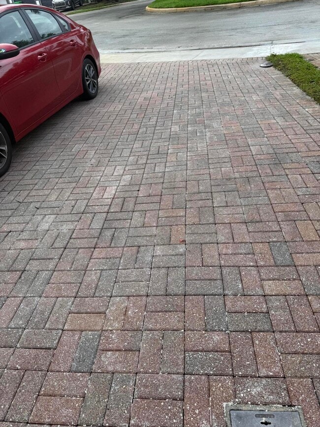 Photo - 9831 NW 24th St