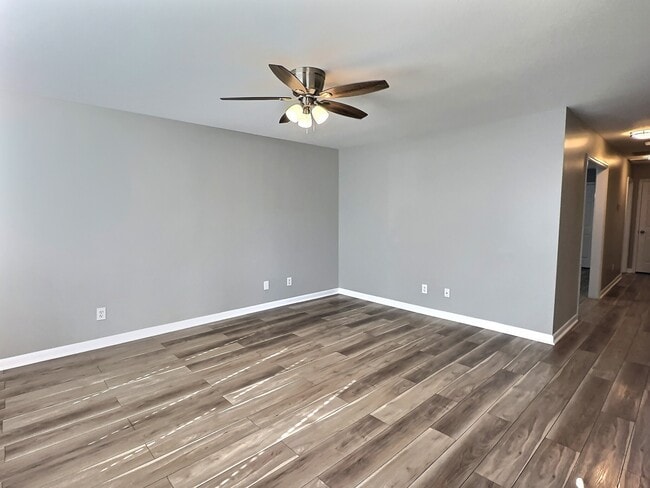 Photo - 1505 E 50th St