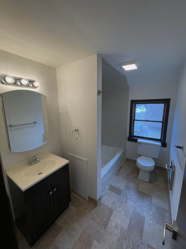 Photo - 614 Stephenson St Unit #2