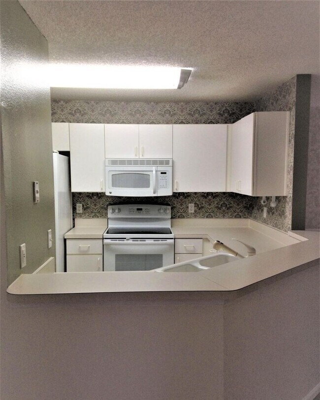 Photo - 800 Ironwood Dr House