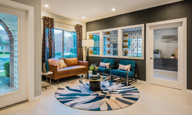 Crestwood Place Apartments