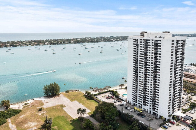 Building Photo - 5600 N Flagler Dr Unit 2205 Rental