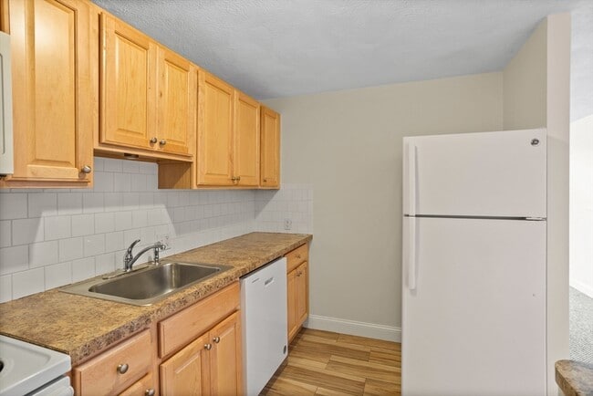 Photo - 17 Davis Rd Unit C9