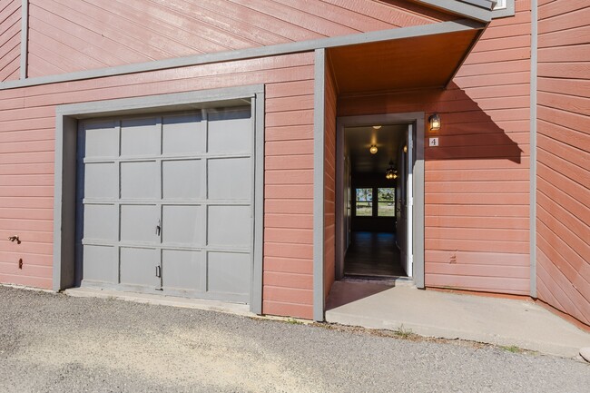 Photo - 21 W Golf Pl