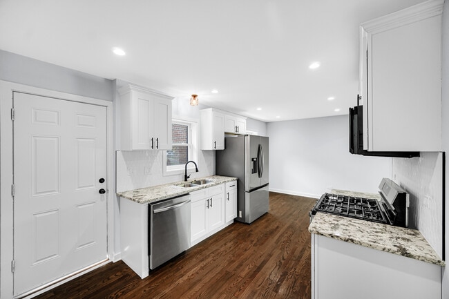 15041 Irving Ave