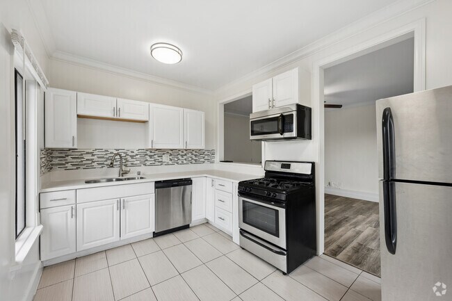 1BR, 1BA - 630SF - Kitchen - Mariposa Willows- *** 1 FREE MONTH ***