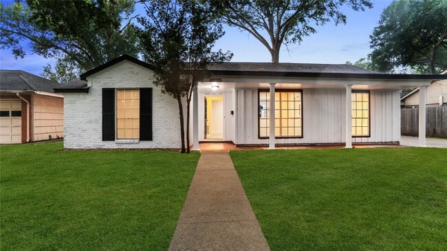 Building Photo - 9643 Val Verde St Rental