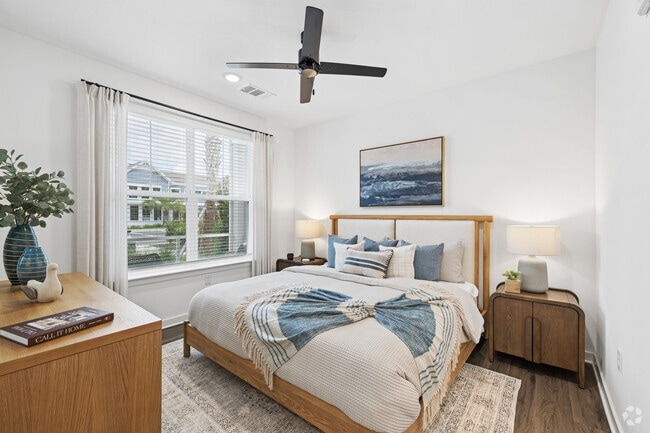 2BR, 2BA - 1,075SF - Primary Bedroom
