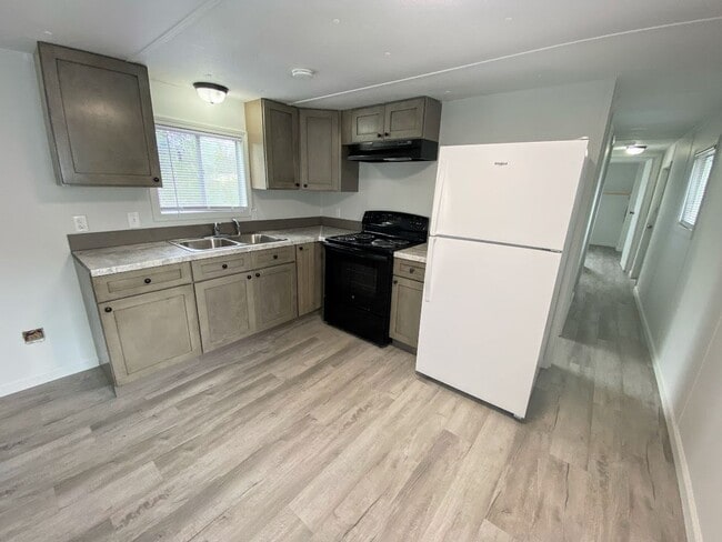 Photo - Recently Remodeled 3-Bed Mobile Home in Sulphur Unit 15