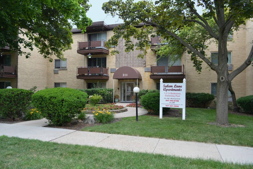 Salem Lane Apartments For Rent in Arlington Heights, IL