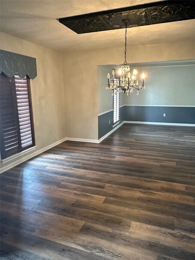 Photo - 103 Wroxton Dr