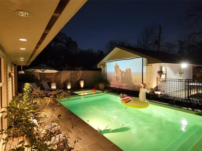 Photo - 6119 Waltway Dr