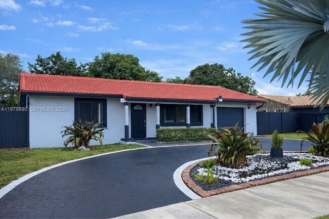 Photo - 6875 SW 148th Ct