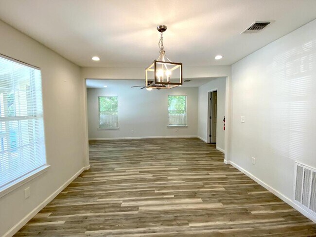 Photo - 1138 Santa Anna St