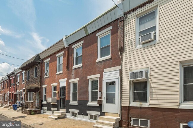 Frente 2 - 2312 S Hutchinson St