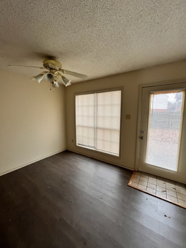 Photo - 7013 Wesley Ct