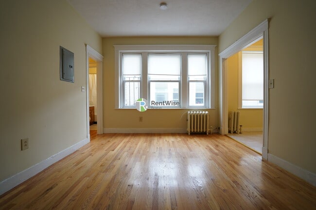 Building Photo - 236 Kelton St Unit 17