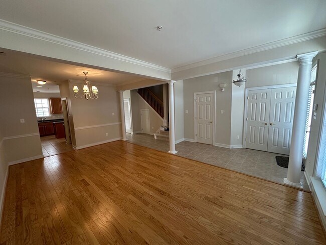 Photo - Lovely 4 bedroom townhome in Villages of F...