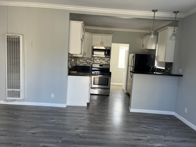 Photo - 1101 Waterloo St Unidad 1105