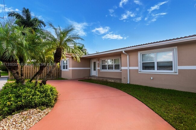 Photo - 333 SE 3rd St