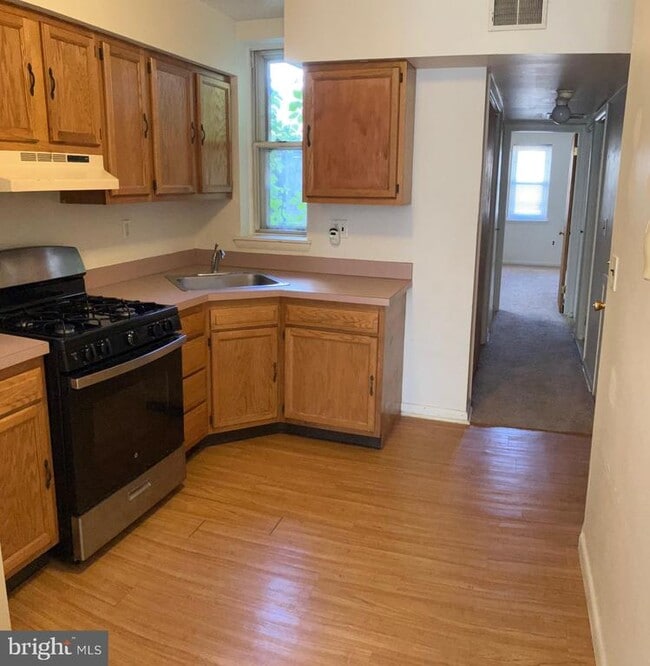 Photo - 745 S 22nd St