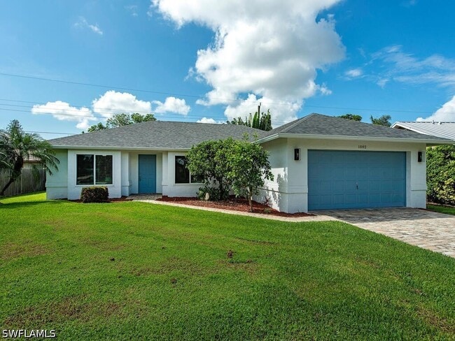 Building Photo - 1082 Capri Dr