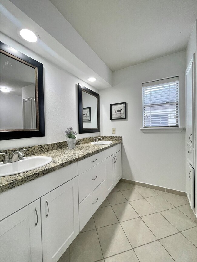 Photo - 6210 Queensloch Dr