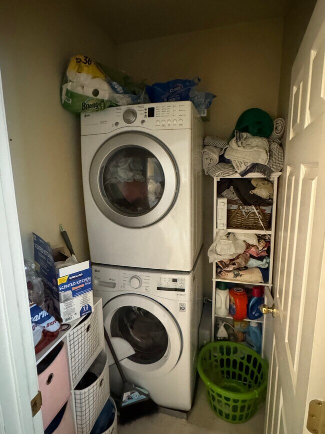 Photo - 27 Justin Rd Unit #1