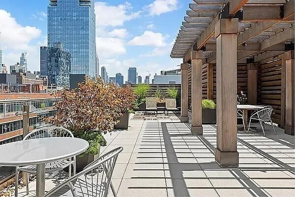 Photo - 540 W 28th St Unit 8A