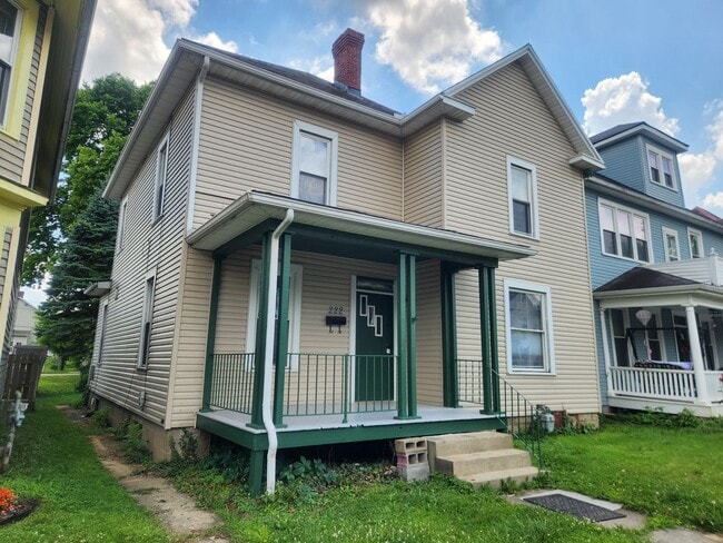 3 Bedroom, 1.5 Bathroom House - 3 Bedroom, 1.5 Bathroom House