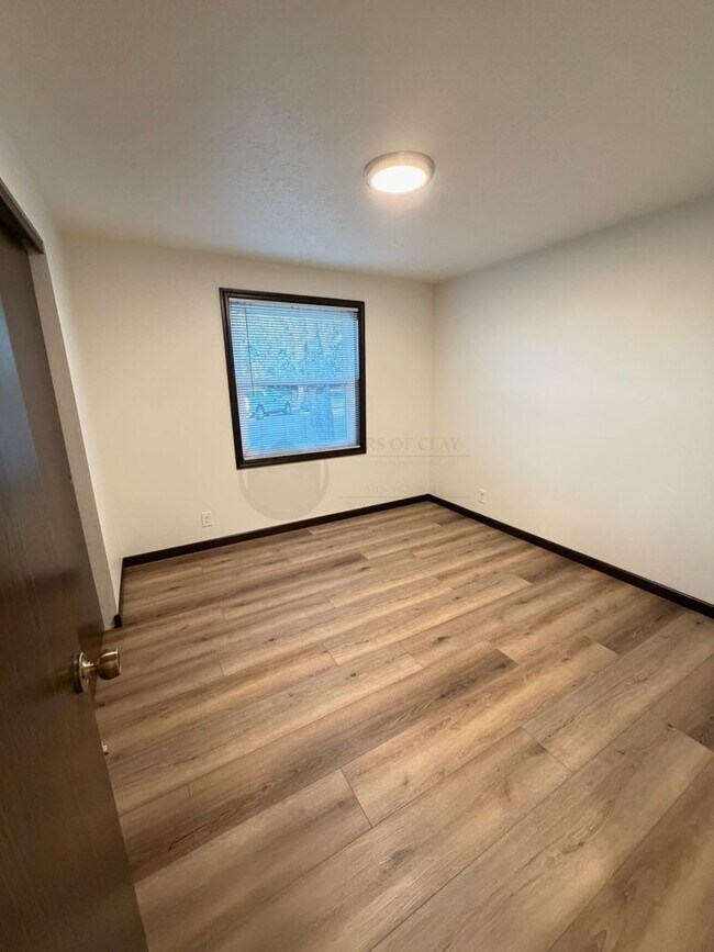 Photo - Great Single Level Unit- Rent Ready!!