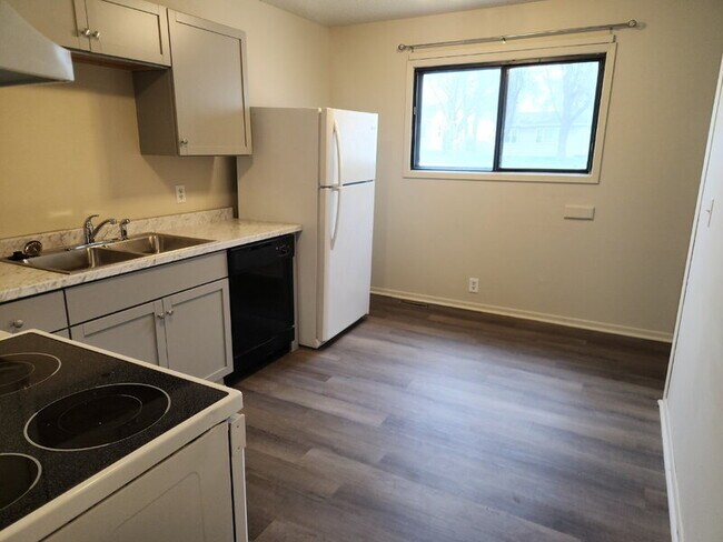 Photo - 4806 S Union St