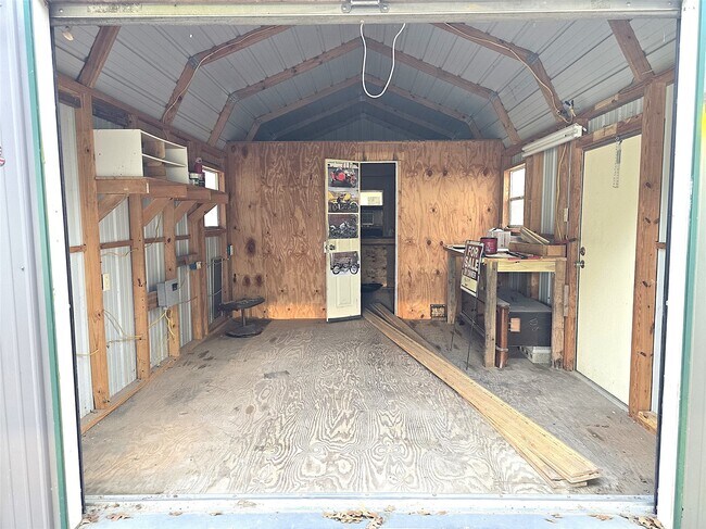 Photo - 127 Navaho Trail