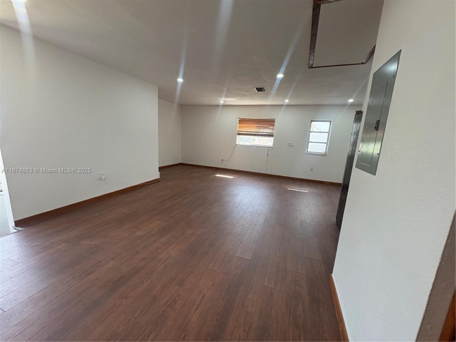 Photo - 3289 SW 25th St