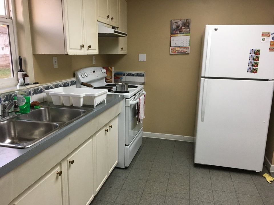 Photo - 13005-13100 AvenueUpper