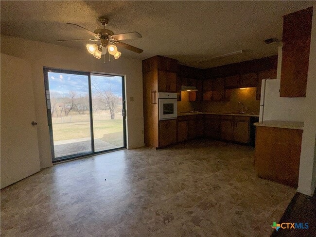 Photo - 2905 Persimmon Dr